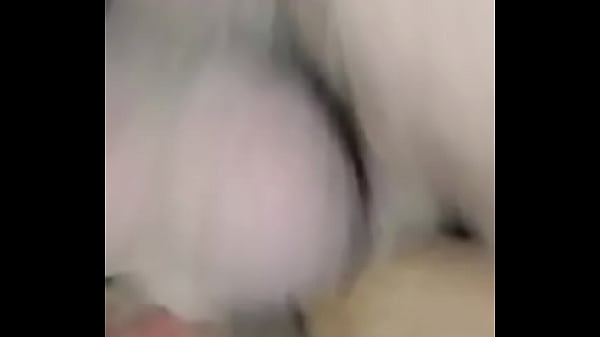 Comendo a bucetinha da minha esposa  