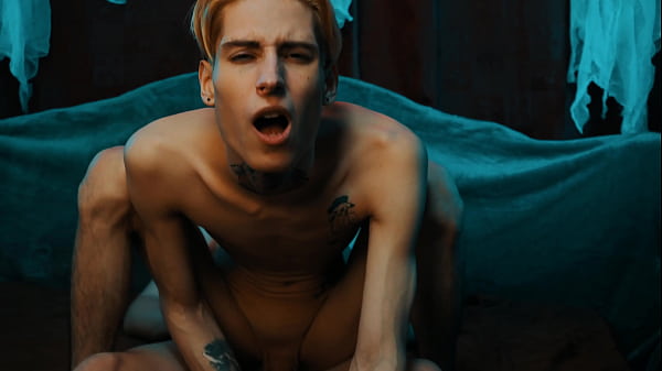 I entertained my friend well at the party  