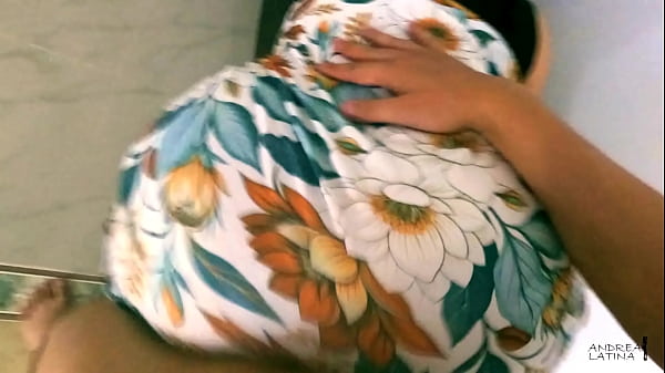 Mujer madura de culo grande se escapa de su marido