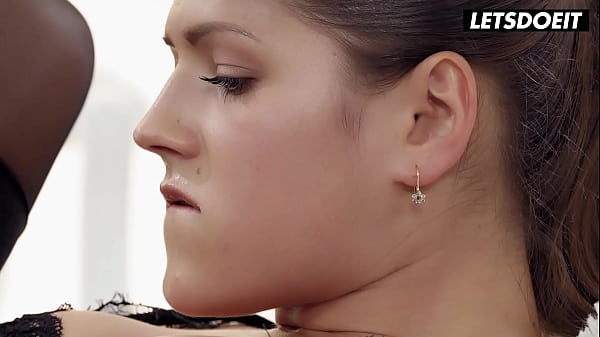 Serina Gomez Seduces Blindfolded BF Into Hot Romantic Fuck - WHITEBOXXX