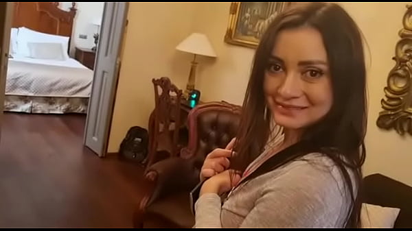 Hard C(r)ock anal & deepthroat treatment for Valentina Bianco