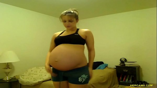 Pregnnt Tori Taylor Blue Shorts