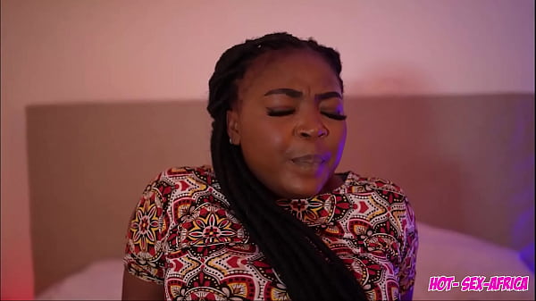 il a &eacute;cart&eacute; ma chatte mouill&eacute;