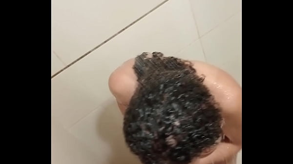 Mi hermanastra se dio cuenta que la estaba grabando  