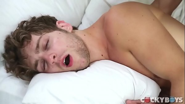 Hot Studs Mateo and Calvin Bareback Flip Fuck