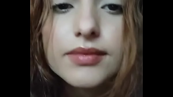 Leslie se muestra abierta del culo