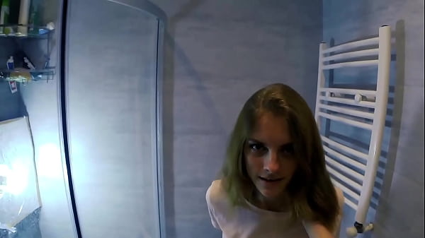 fucked step sister in the bath while parents watch tv