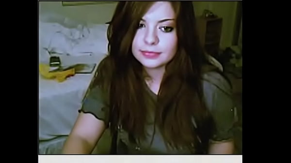 Real Girlfriend Porn    Viewing Media - Cute redhead strips clothes to show her naked body  