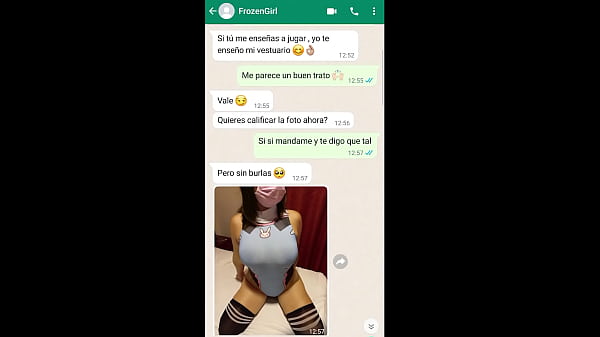 Cogiendo con una chica gamer de gran culo despues de conservar por WhatsApp