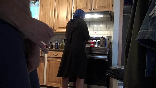 RISKY DICK FLASHING!!! I pulled out my big cock while my muslim stepmom was cooking
