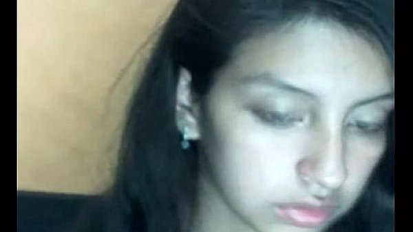 TETONA SE SACA LA LECHE