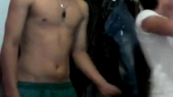 2 anh trai thẳng ch&aacute;t sex cu qu&aacute; đẹp - Tập 1