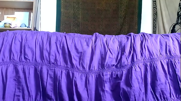 Amateur teen feet 2Rub in some lotion !  teen ganbang