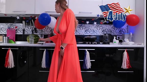 SEXY BLONDE MASTURBATE ON KITCHEN