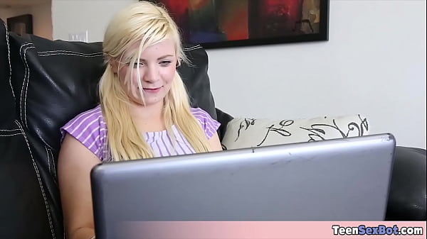 Cute stepsister cant resist my pornvid collection