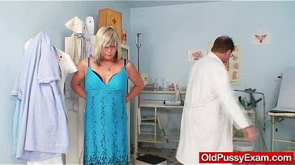 Amateur housewife Nada visits her gyno medic