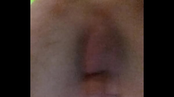 Arrombado pelo dildo 