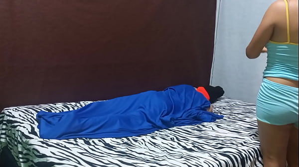 STEPMOTHER AND STEPSSON GIVE A REST IN BED AND THEN A GHOST ARRIVES TO CREATE MISCHIEF TOGETHER!! THE GHOST FUCKS THE MALE AND THE FEMALE. REAL HOMEMADE PORN. 1