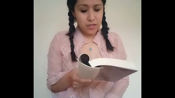 Reading HP Lovecraft vs My Remote-Control Vibrator (Preview)