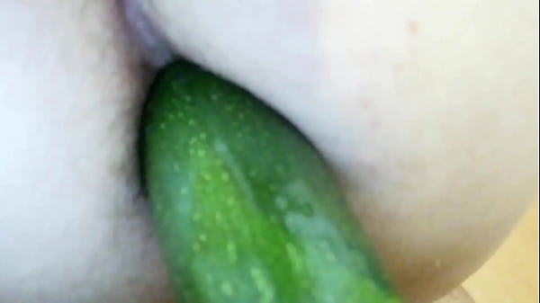 Моя дырочка сладкая и кабачок 