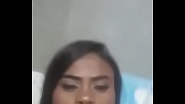 Morena grava video para o nomarado