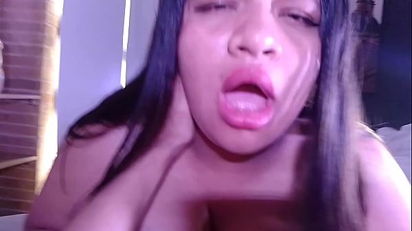 Me folla las tetas con su polla,le hago una rica pahja rusa para que se moje y despues me lo meta,con mis grandes tetas loe hago una sexy paja dura,en un motel me desnuda para follar mis tetas a solas,una BBW porno con tetas sexy  