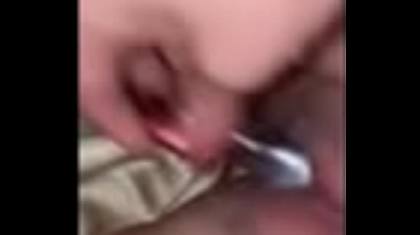 Pawg play with her self  