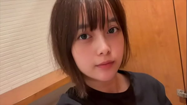 【ト◯レでオナニー】隣にト◯レしてる人がいたけど、それがまた興奮して一人オナニーでイキまくりました&hellip;