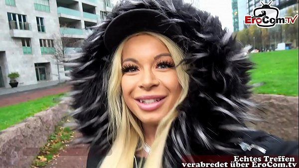 EroCom Date  - Deutsche Pornodarstellerin macht Casting mit User und er bekommt keinen hoch  