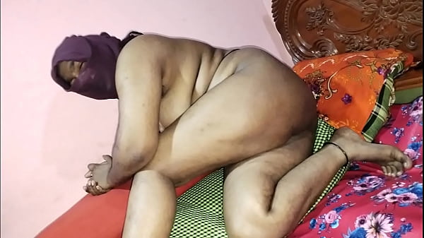 Shaadi Ki honeymoon first night young 18  wife Indian first night Suhaagraat hotel fucking with Hindi audio talking voice  