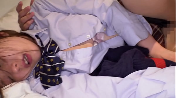 part1 もしも激カワ美女から「あなたのいいなりになります。私をHなおもちゃだと思って好き放題にして 」と言われたら&hellip; 普通のHじゃ満足できない、いじめられないと気持ちよくなれないと悩んでいるM女が登場し、「苛めてください」と依頼され徹底的にM性癖を刺激しちゃう企画です。 本日の変態美女はまい(仮)さん！なんと女子●生さんです！ 