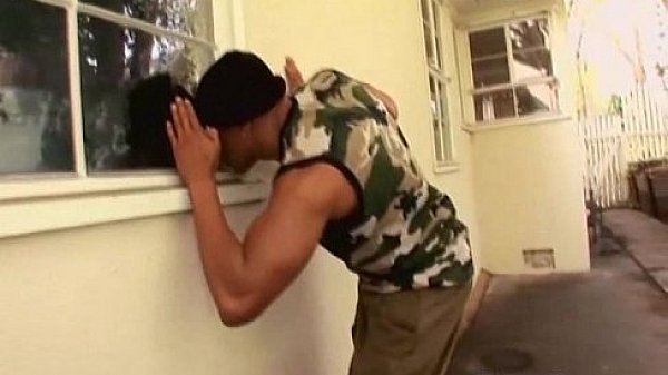 Horny Beefy Gay Meets Dark Huge Cock