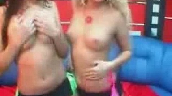 Delicious Body Lesbians Teens Fucking On Cam 