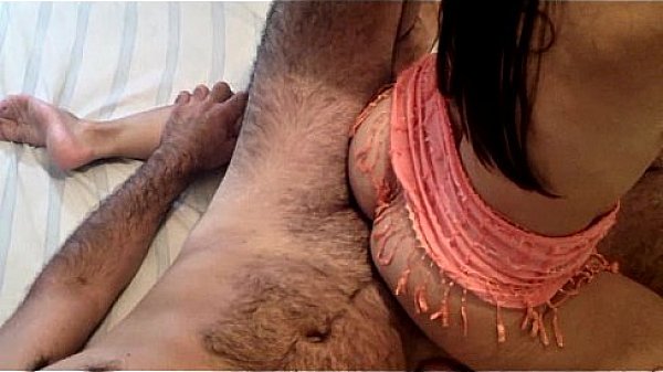 Enculando a la se&ntilde;ora de los anillos gozando enculada