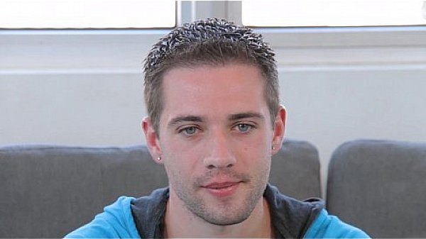 GayCastings Twink gymnast is flexible on camera