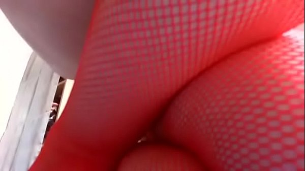 Mi masturbo fino a farti vedere quanto troia posso essere  