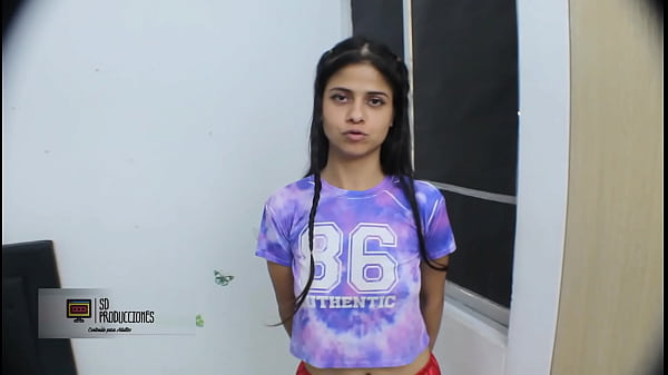 Sexo real: Hijastra latina pide a su padrastro que la FOLLE! 