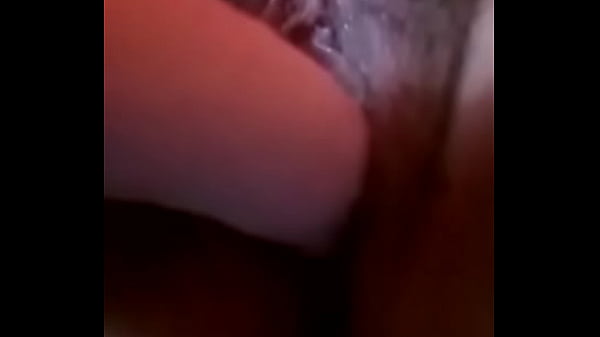 Mi Chikita y su nuevo juguete 