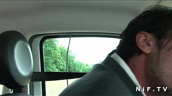 French blonde bourgeoise fucks with the taxidriver to pay her ride  