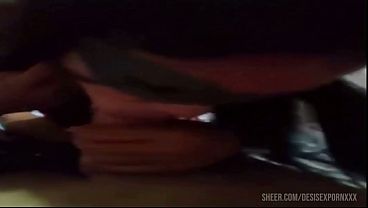 Acabe dos veces en su rica garganta