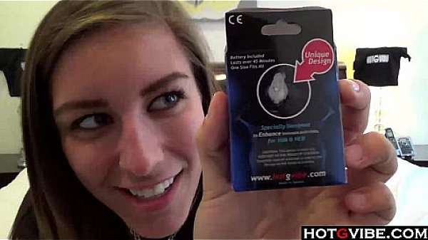 Sexy Brunette Babe shows off on cam