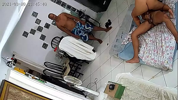 Paty bumbum a melhor atriz do xvideos adora 3 paus de uma s&oacute; vez  