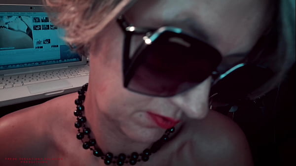 Mature Anal Sex Seep Creampie. 