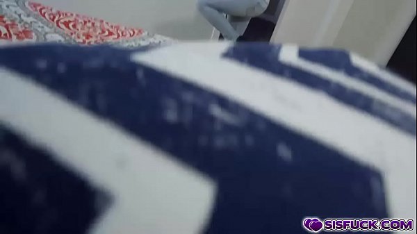 Stepbro jerk off and stepsis Holly Hendrix saw him  