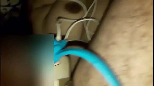 Naglalawa sa sa na puke ng asawa ko, ipinakantot ko kay kumpare.