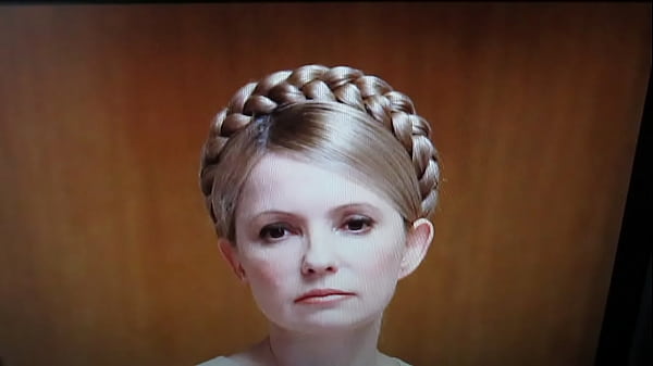 I love Yulia Tymoshenko...Is she not beautiful?