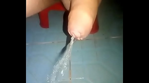 thủ d&acirc;m khi đi tắm