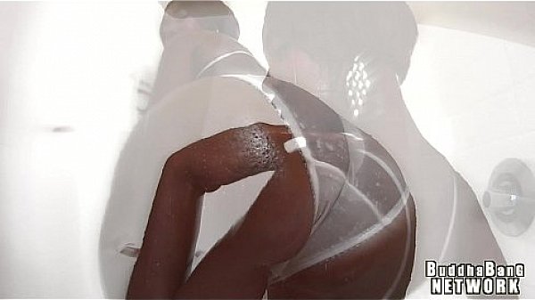 Lexi A'mor Shakes That Big Ass