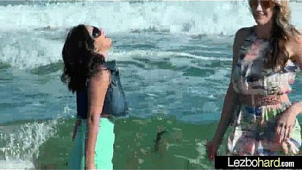 (Shae Summers & Brianna Oshea) Teen Hot Lesbians Girls In Sex Act On Cam vid-27 