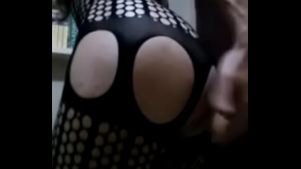 Rebolando gostoso, rsrsrs.  